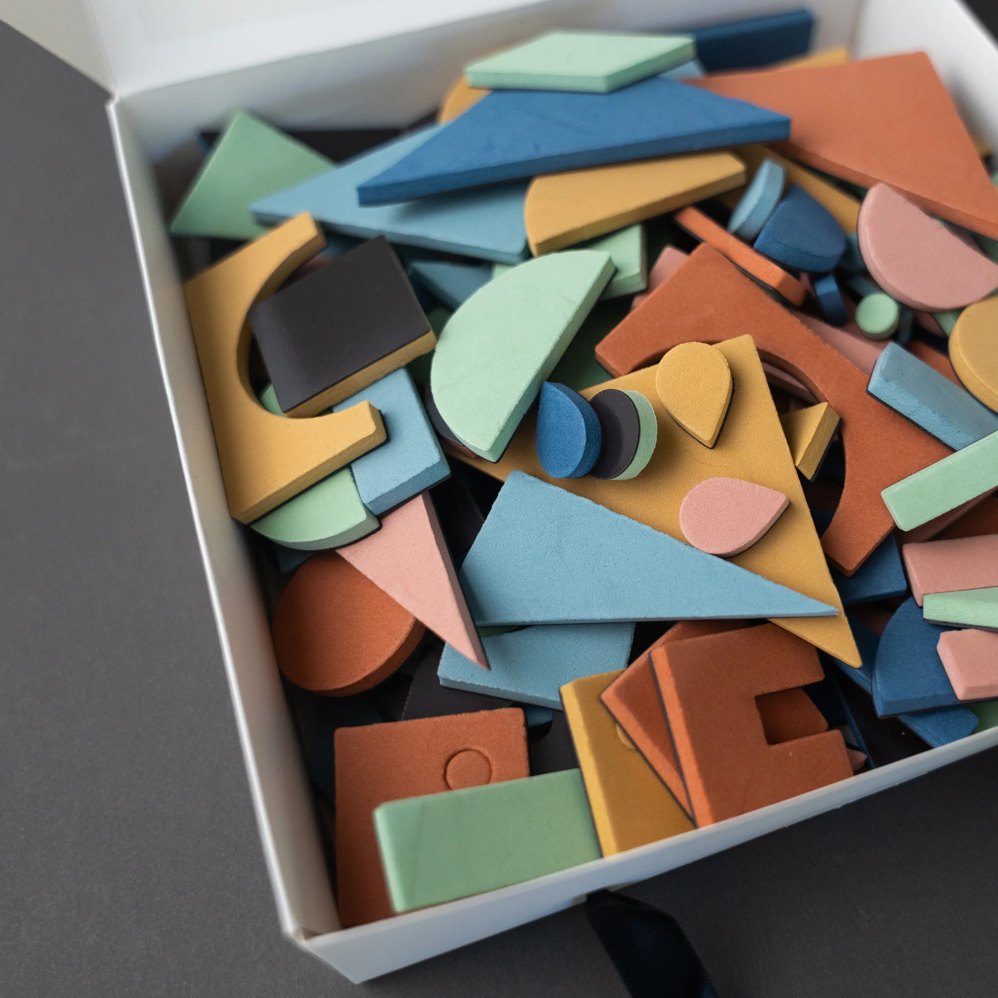 198pc Magnetic Shapes in Rainbow Dream - Image 5